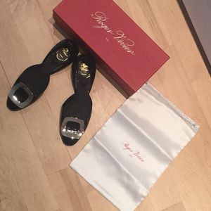 Roger Vivier Cut Out Patent Leather Ballerinas